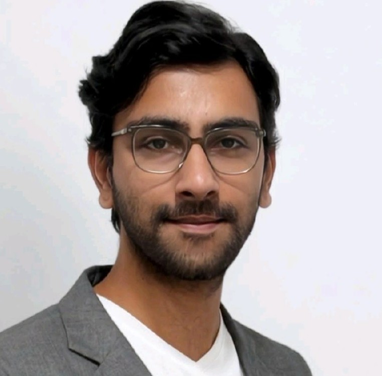 Headshot Shishir Suresh